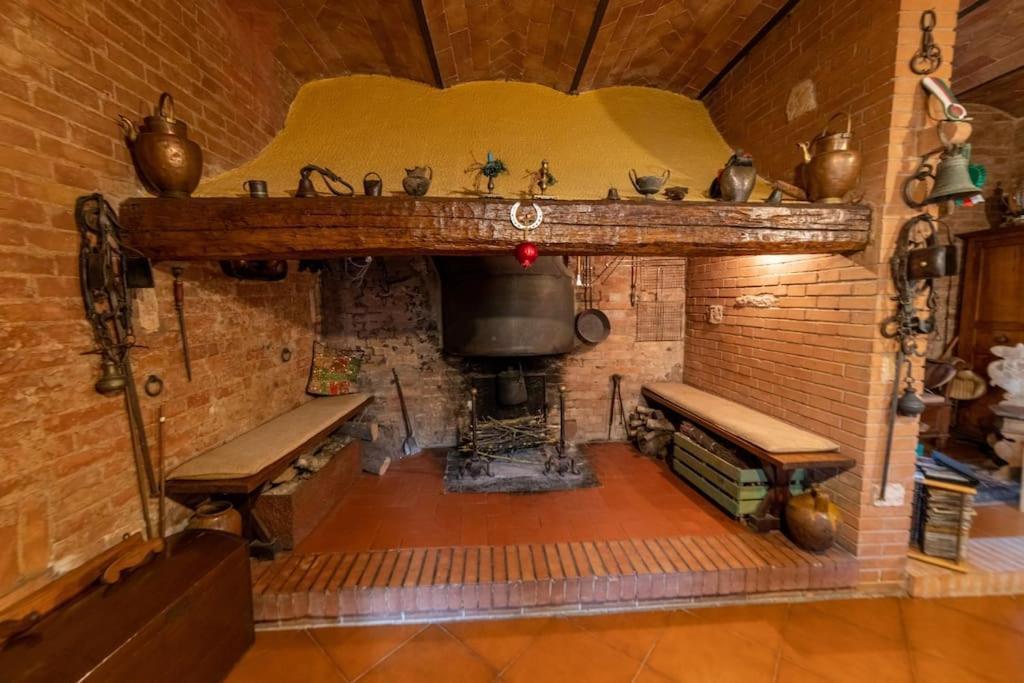Casa Lazzaro Al Centro Di Siena Villa Buitenkant foto