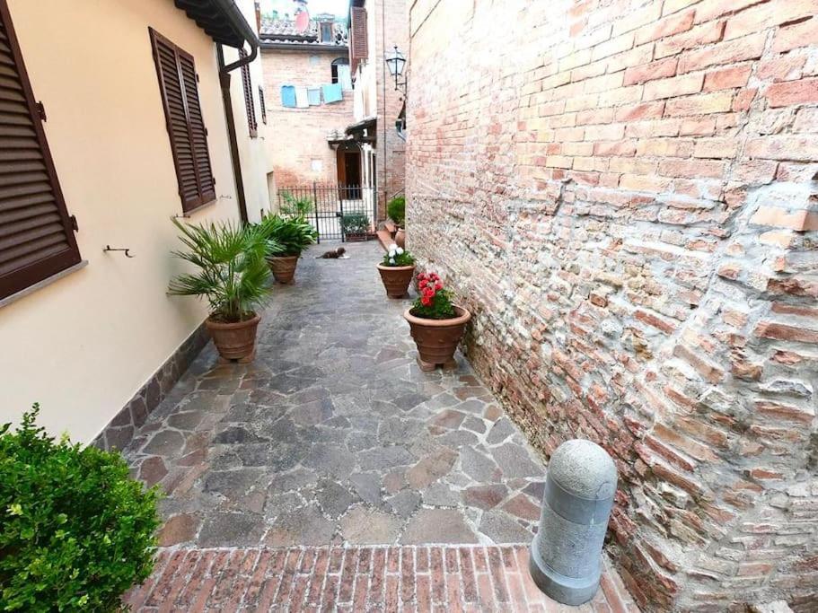 Casa Lazzaro Al Centro Di Siena Villa Buitenkant foto