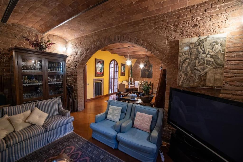 Casa Lazzaro Al Centro Di Siena Villa Buitenkant foto
