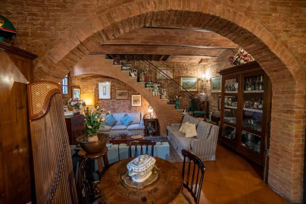 Casa Lazzaro Al Centro Di Siena Villa Buitenkant foto